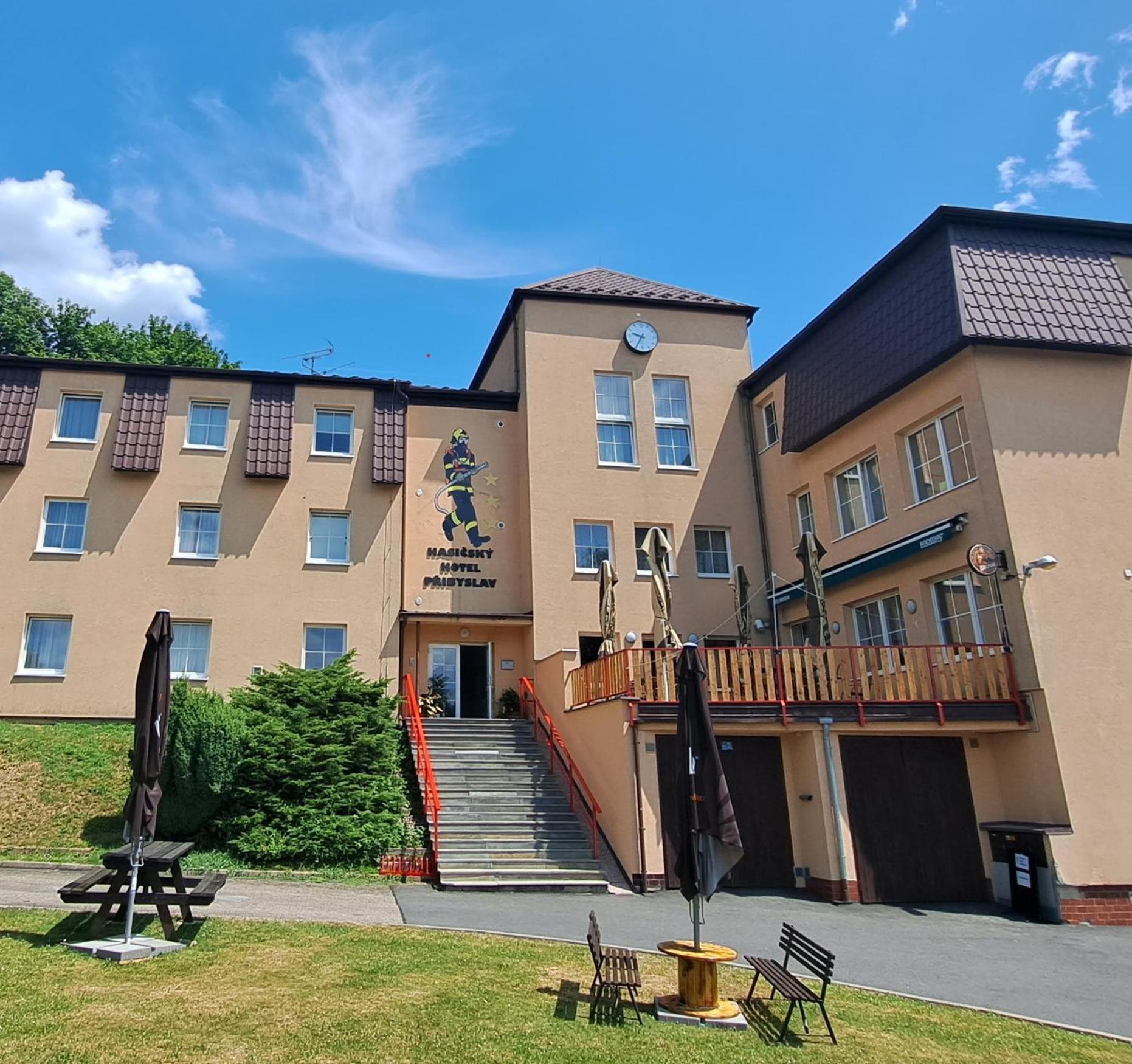 Hasicsky Hotel Pribyslav Exterior photo